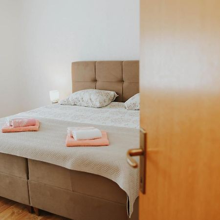 I&T Apartman Gospić Екстериор снимка