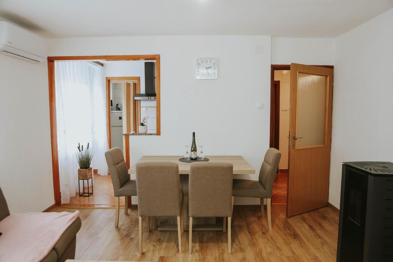 I&T Apartman Gospić Екстериор снимка