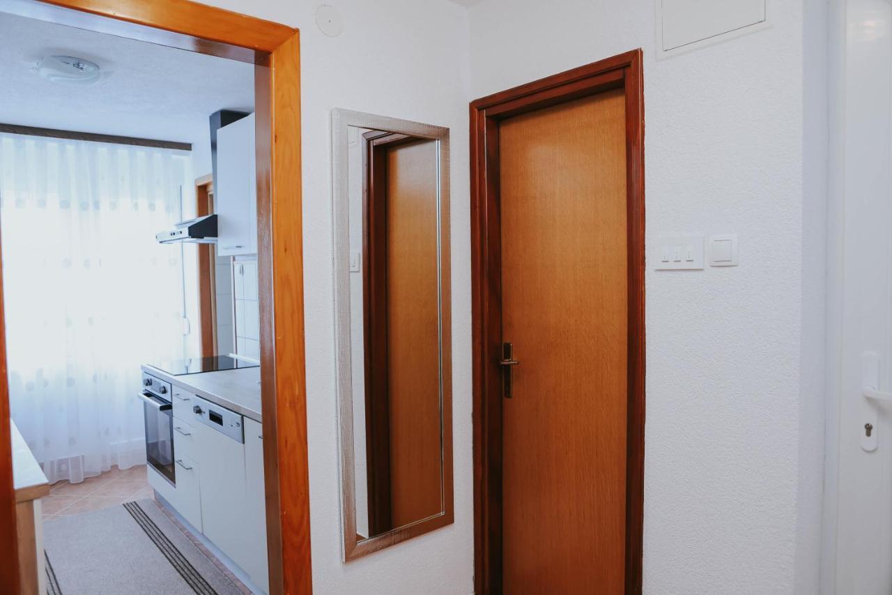 I&T Apartman Gospić Екстериор снимка
