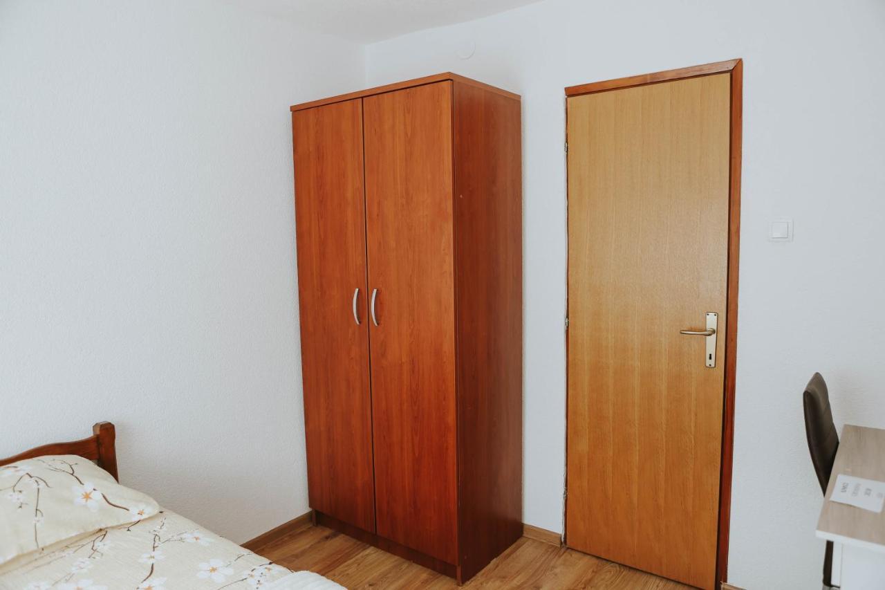 I&T Apartman Gospić Екстериор снимка